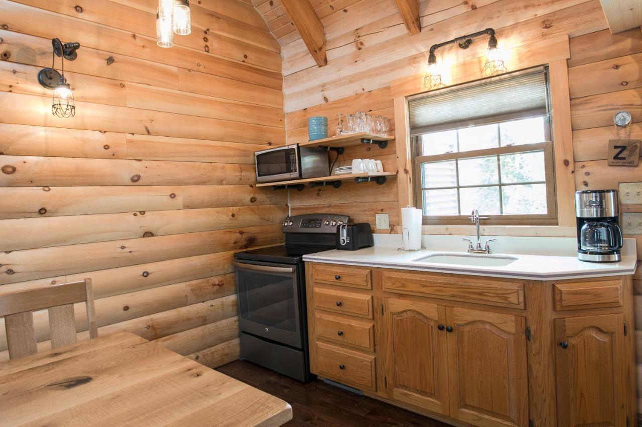 Hummingbird Haven Cabin By Amish Country Lodging Berlin Esterno foto